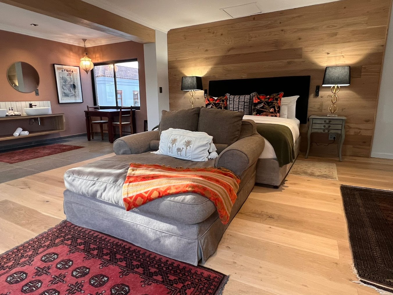 Luxury Suite
